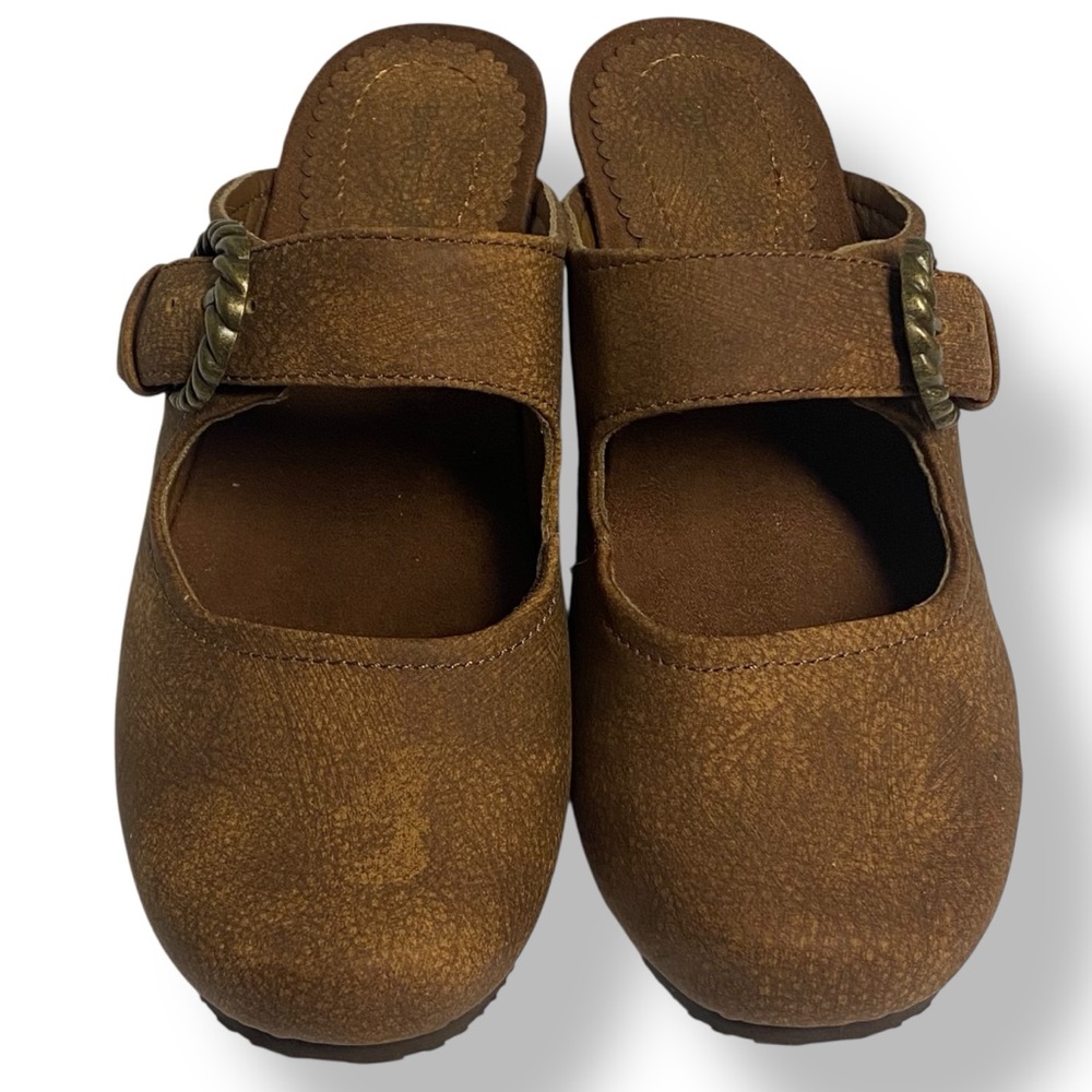 BareTraps Luna Brown Mule Size 6.5 Wedge Heel with Twisted Buckle Detail - Picture 2 of 10